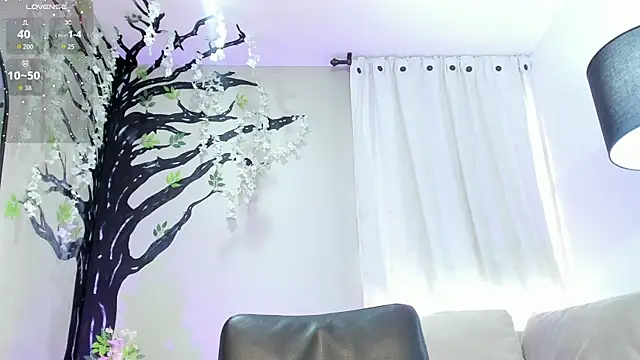 Paula Desousa online show from October 2025 08:31:02 PM