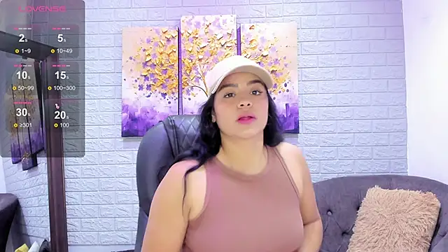 Paula Desousa online show from November 2025 07:25:02 PM