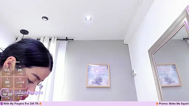 Paula Desousa online show from December 2025 07:48:01 PM