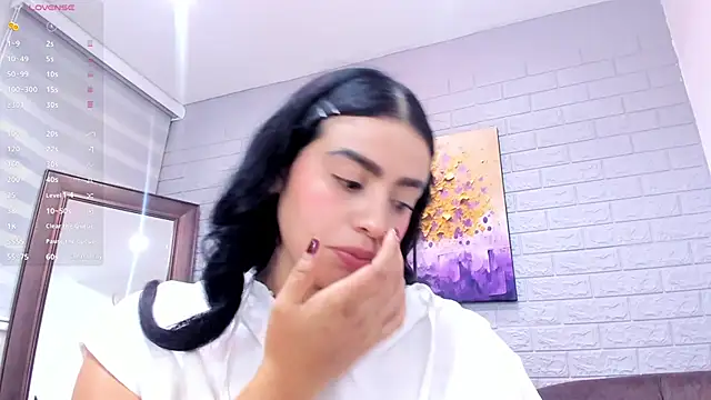 Paula Desousa online show from May 2026 07:35:01 PM