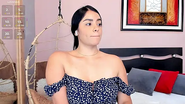 Paula Desousa online show from November 2025 05:57:01 PM