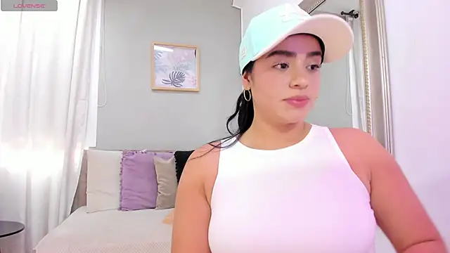 Paula Desousa online show from March 2026 05:04:01 PM