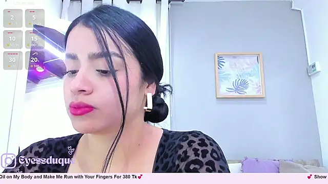 Paula Desousa online show from December 2025 08:04:02 PM