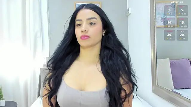 Paula Desousa online show from January 2026 06:46:01 PM