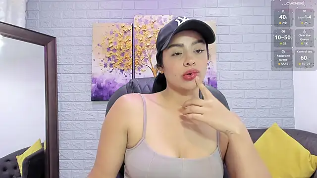 Paula Desousa online show from November 2025 01:58:02 PM