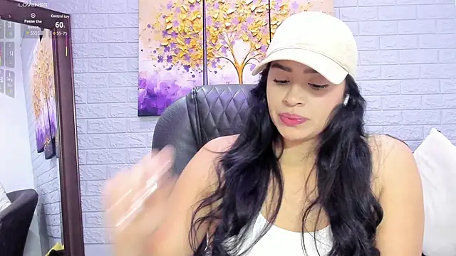 Paula Desousa online show from January 2026 06:11:02 PM