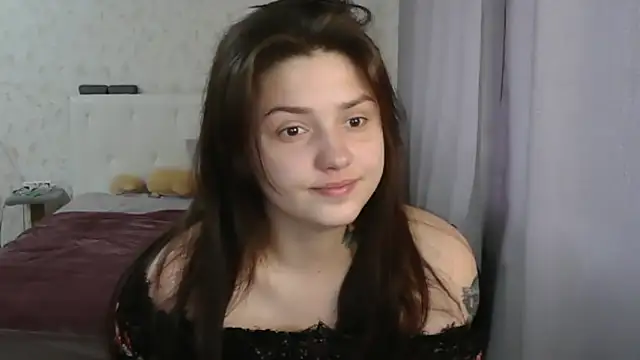 Snapshot of juliettkalen chatting on May 2026 04:19:02 AM juliettkalen online show from May 2026 04:19:02 AM