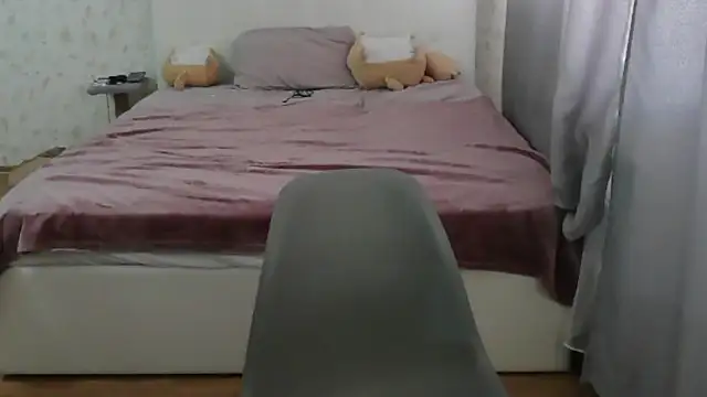 juliettkalen online show from April 2026 05:22:02 AM