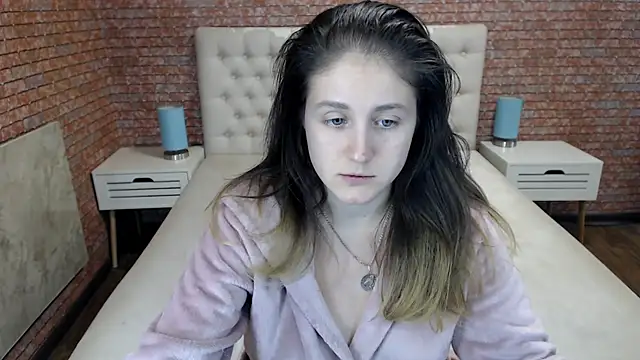 Holliy Cooper online show from September 2025 11:05:01 AM