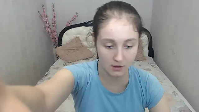 Holliy Cooper online show from July 2026 08:47:01 AM