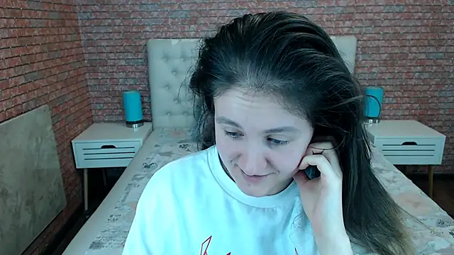 Snapshot of Holliy_Cooper chatting on November 2025 08:18:02 AM Holliy Cooper online show from November 2025 08:18:02 AM