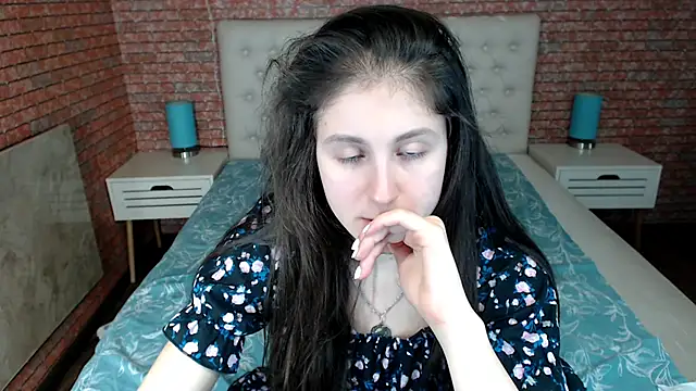 Holliy Cooper online show from March 2025 10:50:01 AM
