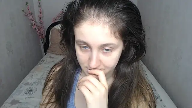Snapshot of Holliy_Cooper chatting on May 2026 08:34:01 AM Holliy Cooper online show from May 2026 08:34:01 AM