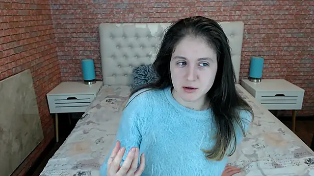 Snapshot of Holliy_Cooper chatting on October 2025 08:13:01 AM Holliy Cooper online show from October 2025 08:13:01 AM