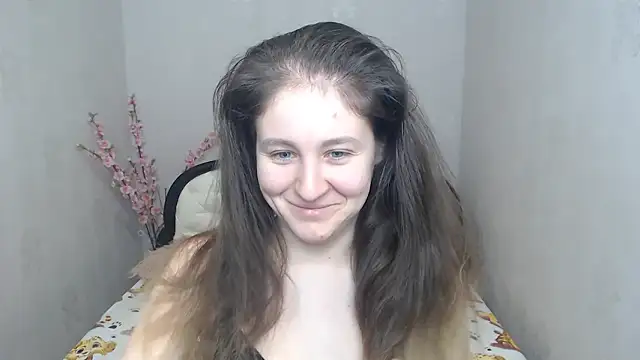 Holliy Cooper online show from March 2026 09:01:01 AM