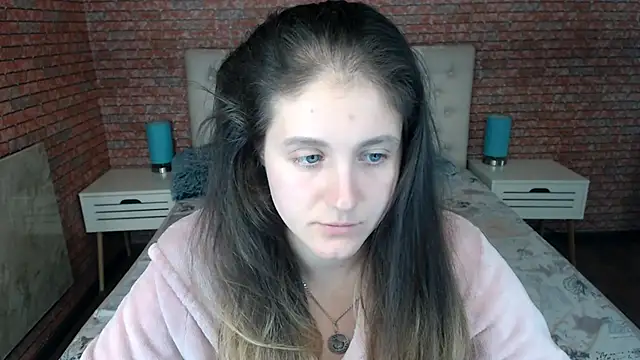 Holliy Cooper online show from September 2025 07:47:02 AM