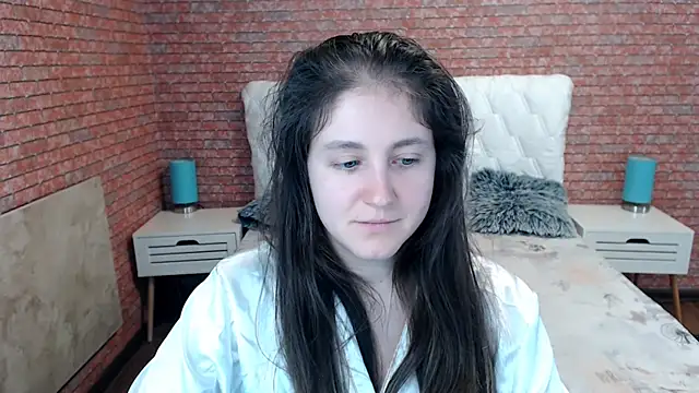 Snapshot of Holliy_Cooper chatting on June 2026 10:10:02 AM Holliy Cooper online show from June 2026 10:10:02 AM