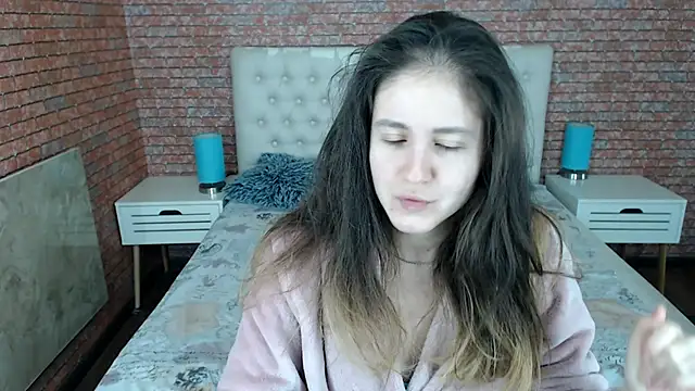 Snapshot of Holliy_Cooper chatting on November 2025 08:18:02 AM Holliy Cooper online show from November 2025 08:18:02 AM