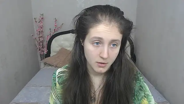 Holliy Cooper online show from March 2025 07:53:02 AM