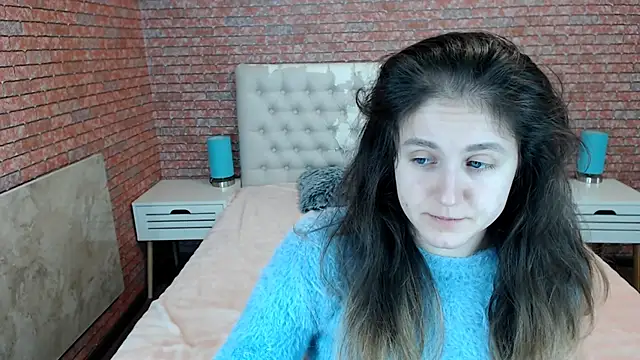 Snapshot of Holliy_Cooper chatting on December 2025 09:20:02 AM Holliy Cooper online show from December 2025 09:20:02 AM