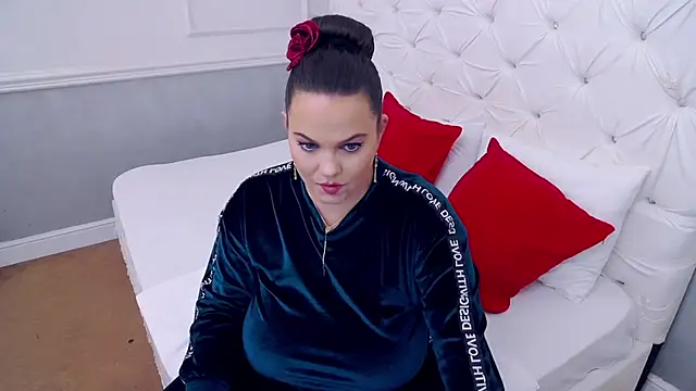 Snapshot of RavishingJenna chatting on December 2025 08:06:02 PM RavishingJenna online show from December 2025 08:06:02 PM