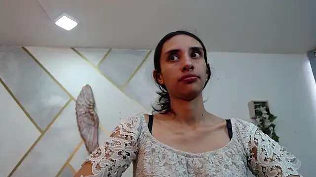 Snapshot of RoxanaCyrano_ chatting on November 2025 07:58:02 PM RoxanaCyrano online show from November 2025 07:58:02 PM