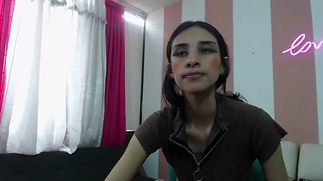 Snapshot of RoxanaCyrano_ chatting on January 2025 07:12:01 PM RoxanaCyrano online show from January 2025 07:12:01 PM
