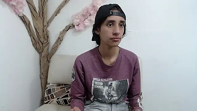 Snapshot of RoxanaCyrano_ chatting on December 2025 07:26:02 PM RoxanaCyrano online show from December 2025 07:26:02 PM