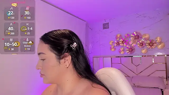 stephania diamond online show from December 2024 02:47:01 AM