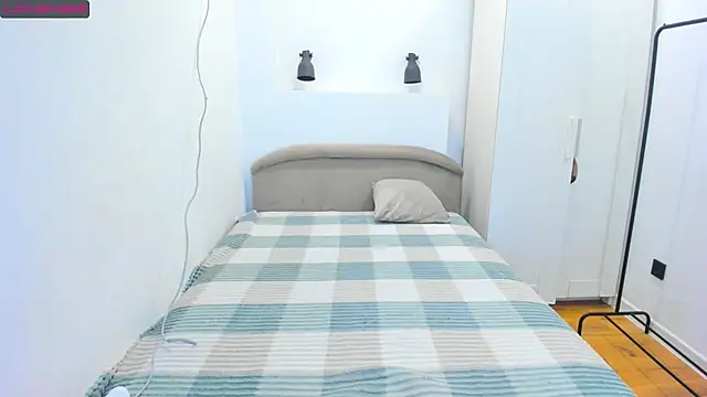 Snapshot of liloneforyou chatting on October 2025 12:50:02 PM liloneforyou online show from October 2025 12:50:02 PM