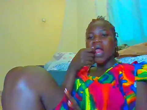 Snapshot of prettychic5 chatting on May 2026 12:30:01 PM prettychic5 online show from May 2026 12:30:01 PM