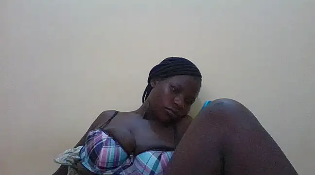 Snapshot of prettychic5 chatting on January 2025 02:47:02 PM prettychic5 online show from January 2025 02:47:02 PM