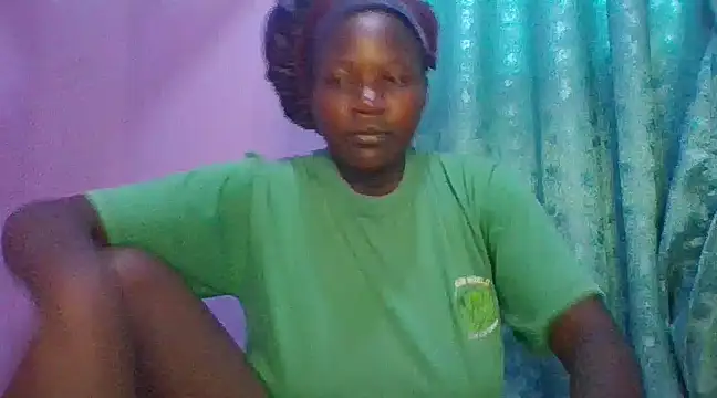 Snapshot of prettychic5 chatting on March 2025 06:08:01 AM prettychic5 online show from March 2025 06:08:01 AM