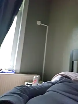 adriaan1975 online show from September 2025 12:33:02 PM