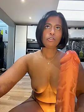 RoseMelanie online show from April 2026 06:42:02 PM