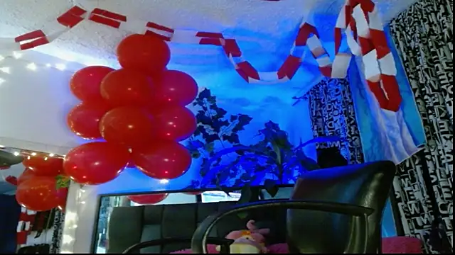 Snapshot of DULCE_ZOE chatting on February 2025 06:54:02 AM DULCE ZOE online show from February 2025 06:54:02 AM