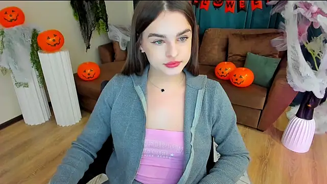 Snapshot of FinalAccord chatting on October 2025 04:02:02 AM FinalAccord online show from October 2025 04:02:02 AM