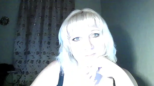 MeilomaWesa online show from December 2025 01:57:01 PM