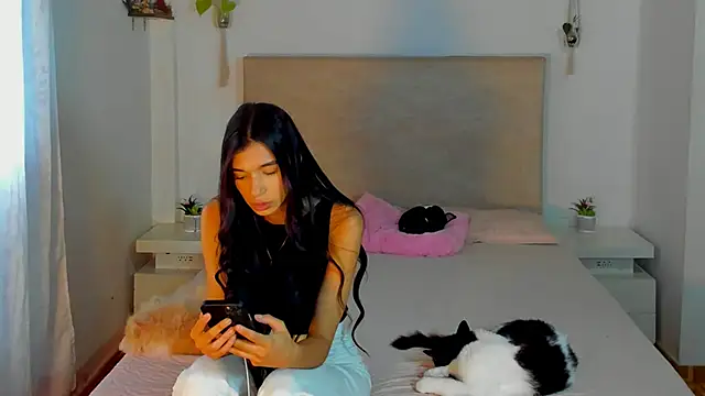 katt pelaez online show from February 2026 08:52:02 PM