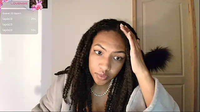 im alivys  online show from June 2026 01:26:01 AM