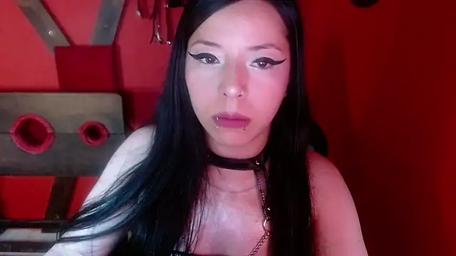HannaCarrter online show from February 2025 12:12:01 PM