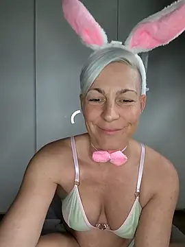 DarleenHot online show from April 2026 03:51:02 PM