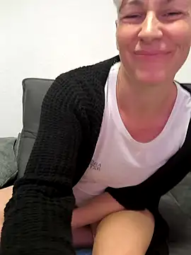 DarleenHot online show from October 2025 06:29:02 PM