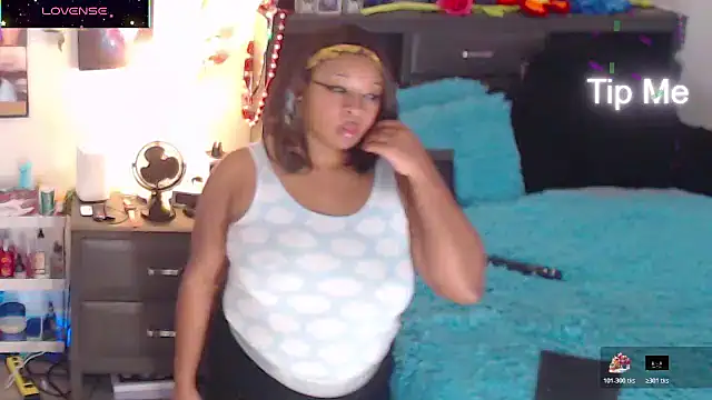 temptressbeauty24 online show from November 2025 05:33:01 AM