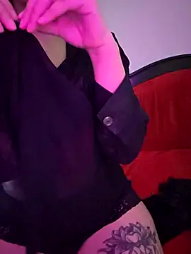 Zeina2024 online show from April 2026 09:05:01 PM