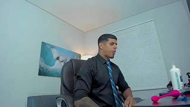 vincen jose online show from November 2025 02:04:01 AM