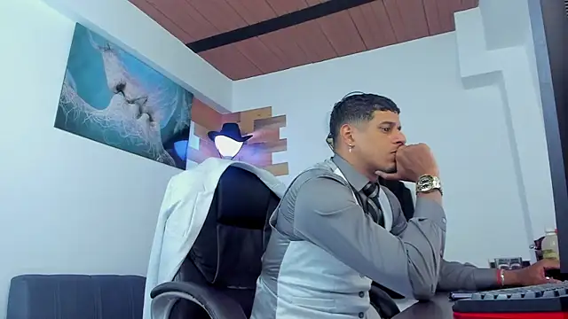 vincen jose online show from February 2025 02:22:02 AM