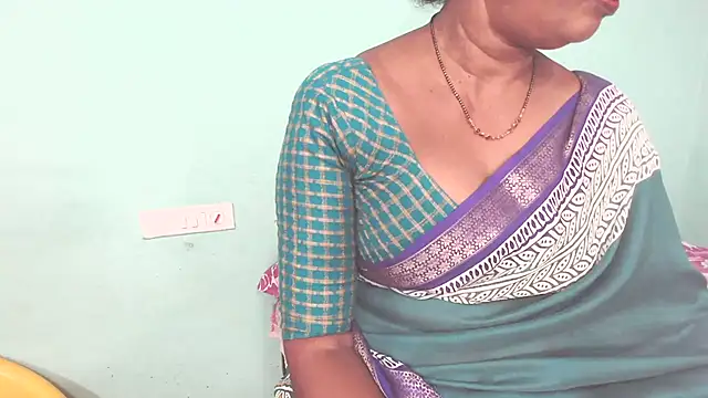 Snapshot of shrutitelugu69 chatting on July 2026 05:09:02 PM shrutitelugu69 online show from July 2026 05:09:02 PM