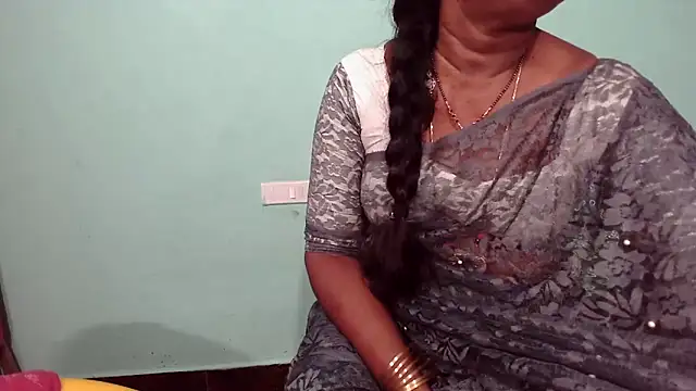 shrutitelugu69 online show from February 2026 01:51:02 PM