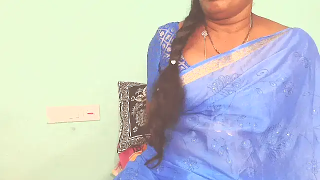 shrutitelugu69 online show from May 2026 05:07:01 PM